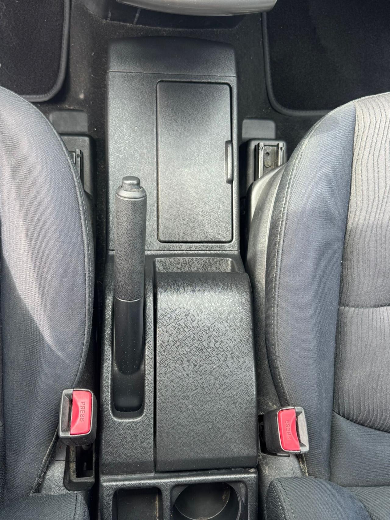 Mazda 5 1.8 MZR 16V 115CV Extra GPL 7 P.ti