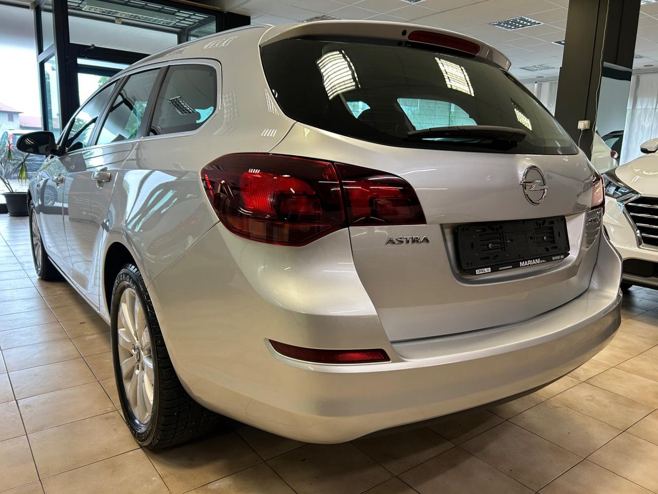 Opel Astra - 2012 1.7 CDTI 125CV