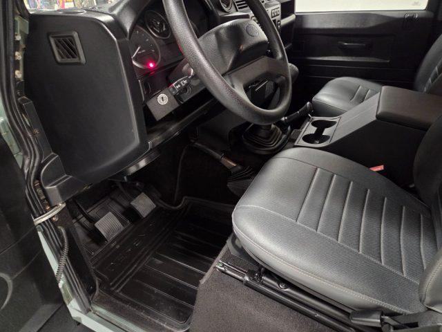 LAND ROVER Defender 90 2.4 TD4 AUTOVETTURA