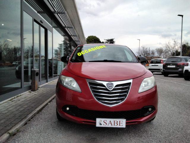 LANCIA Ypsilon 1.2 69 CV 5 porte Black & Red