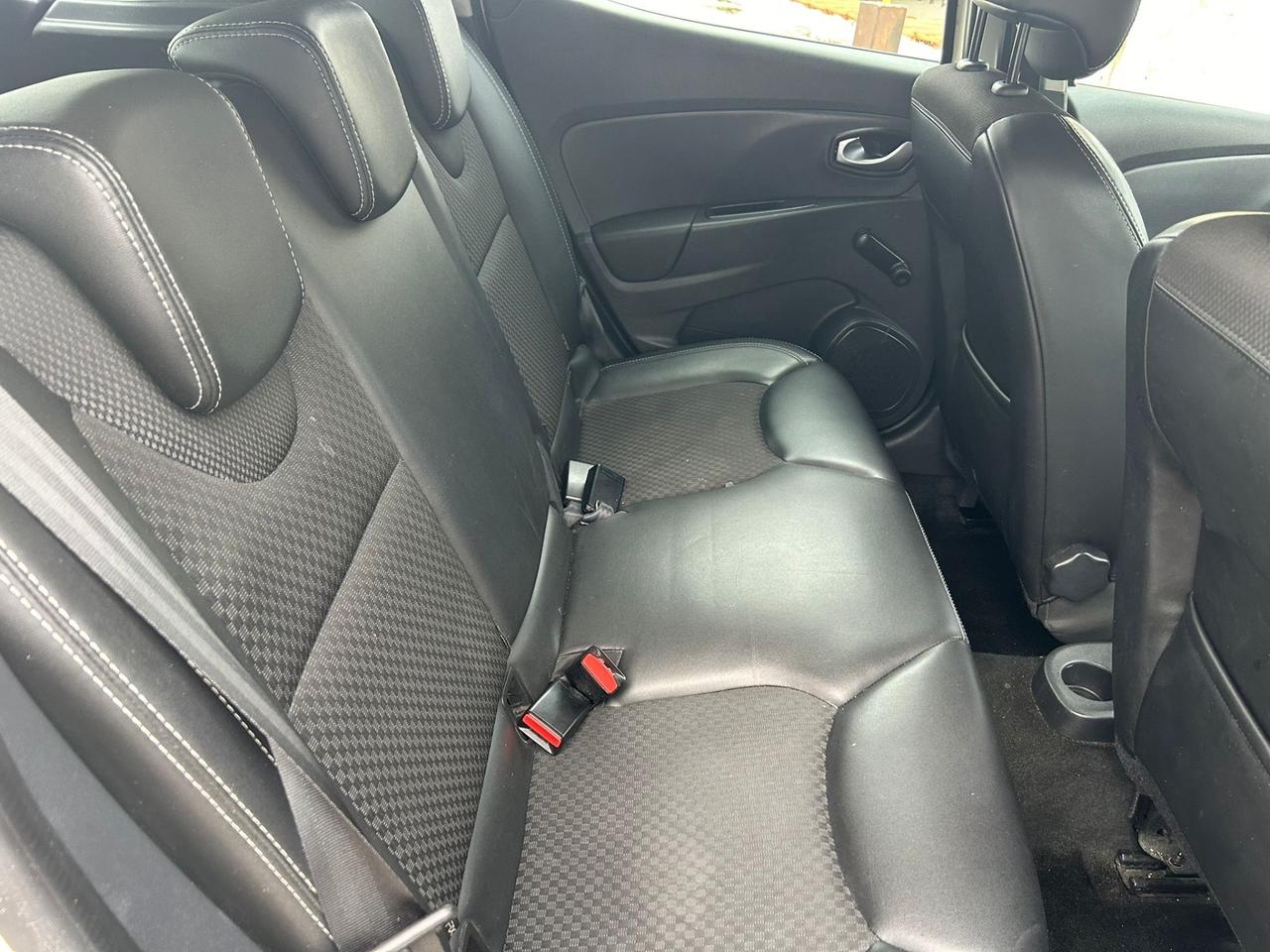 Renault Clio dCi 8V 75 CV 5 porte Moschino Intens