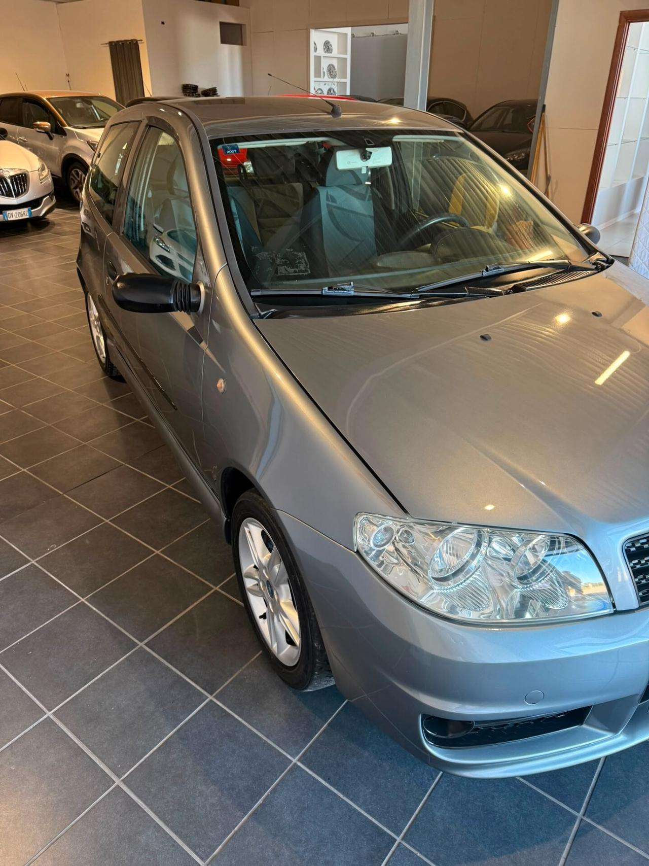 Fiat Punto SPORTING - 100 MILA KM