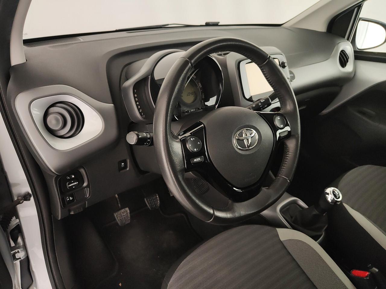Toyota Aygo 1.0 VVT-i 69 CV 5 porte x-business