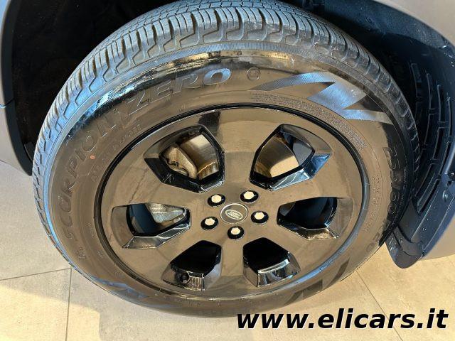 LAND ROVER Defender 110 3.0D I6 200 CV AWD Auto SE Autocarro