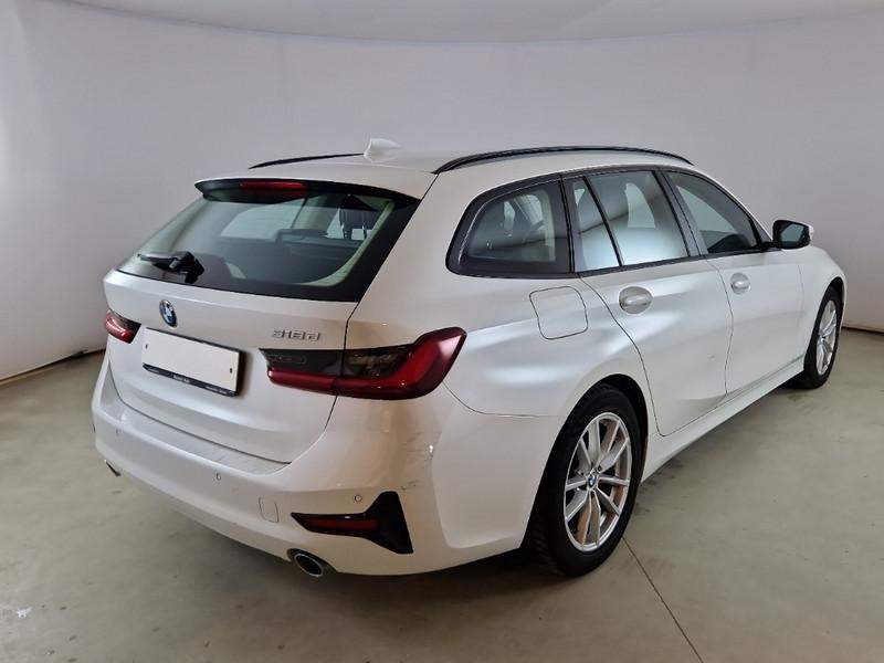 BMW 318 48V Business Advantage Touring auto