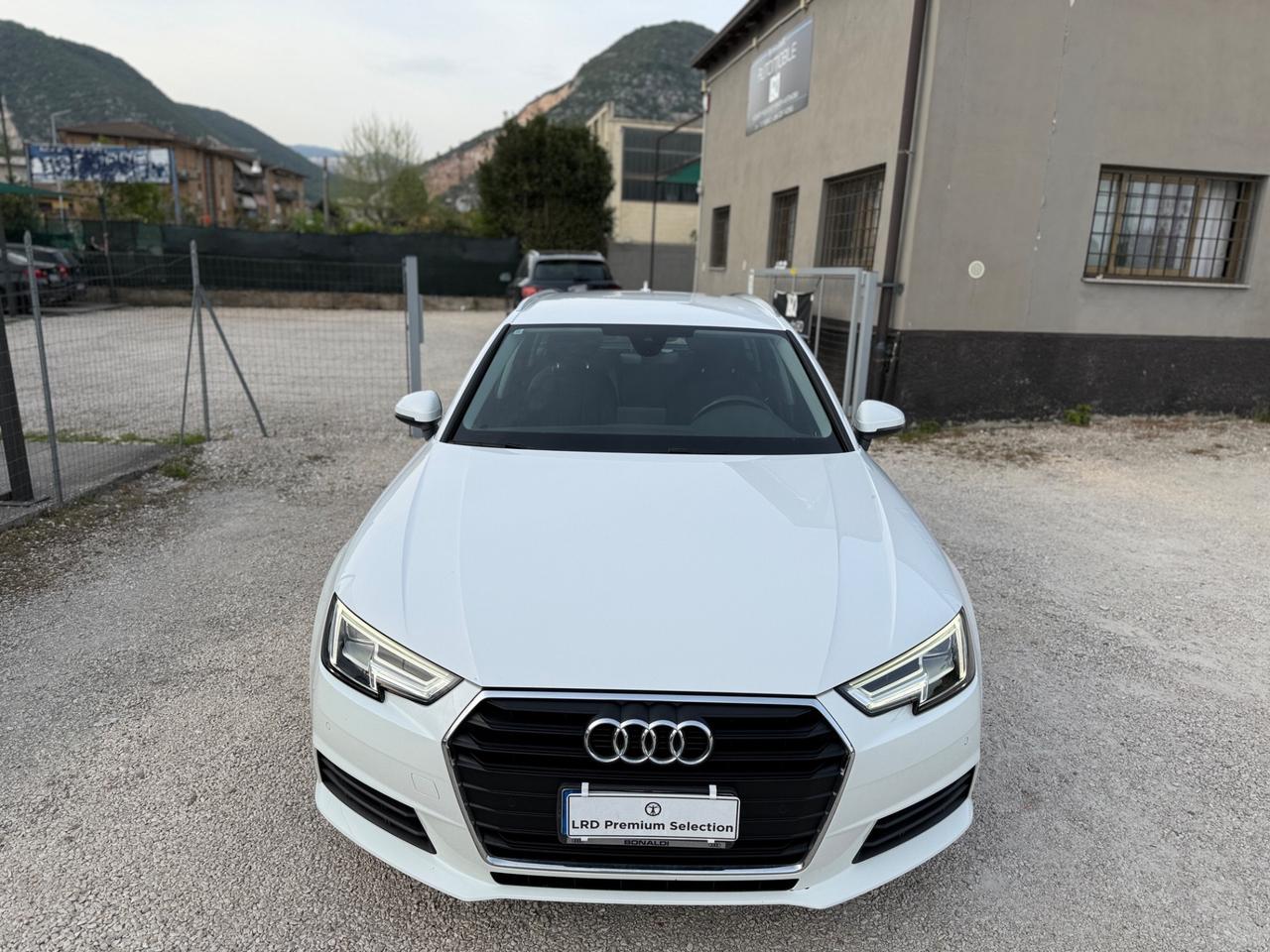 Audi A4 Avant 35 2.0 tdi Business 150cv s-tronic my16