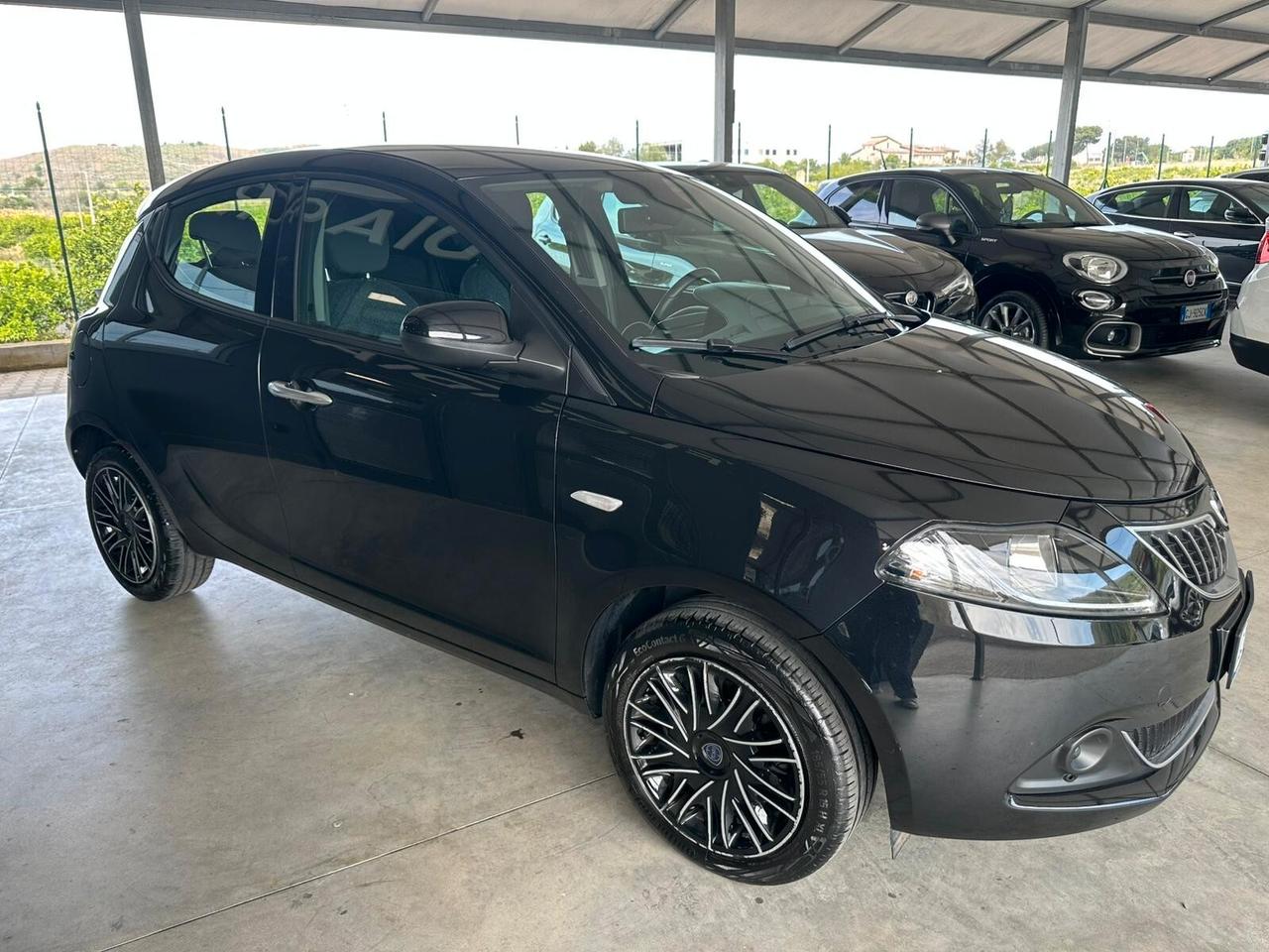 LANCIA YPSILON 1.0 FIREFLY 70CV HYBRID 2023