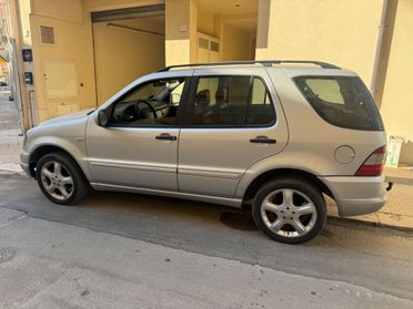 Mercedes-benz ML 270 turbodiesel cat CDI