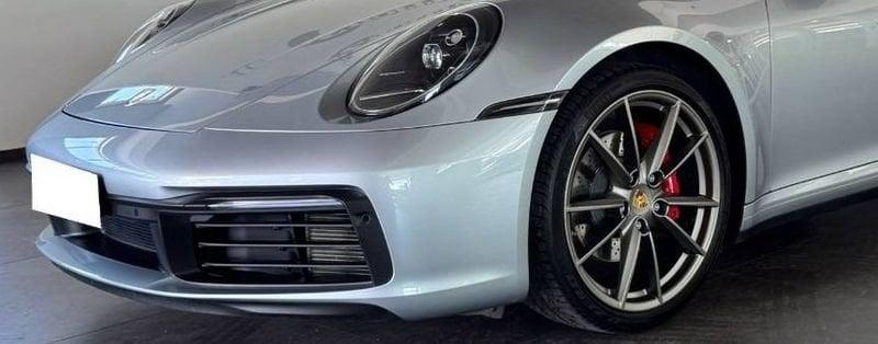 Porsche 911 (992) Carrera
