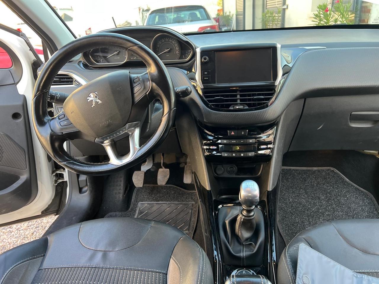 Peugeot 2008 BlueHDi 120 S&S Crossway