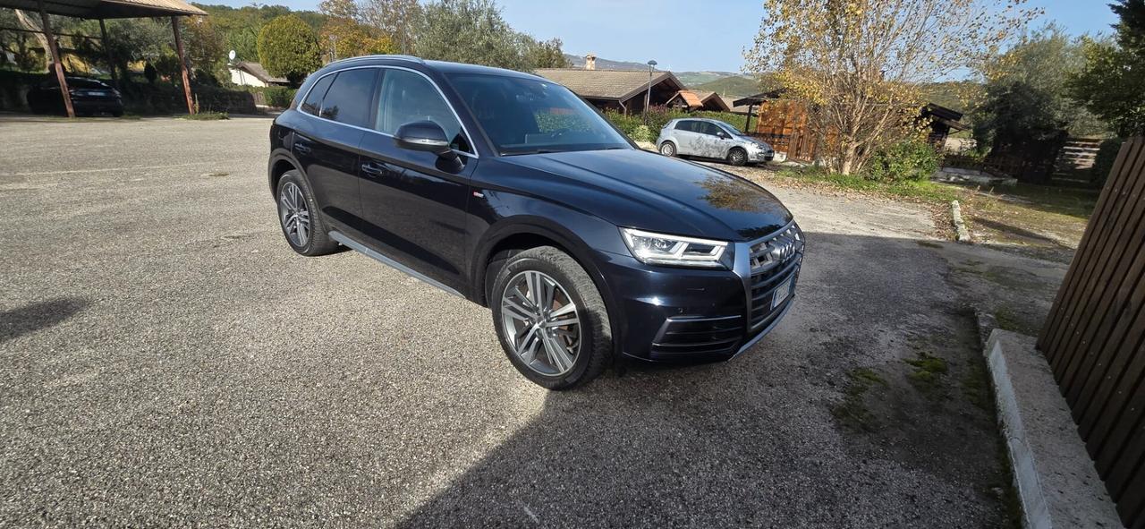 Audi Q5 2.0 TDI 190 CV quattro S tronic s-line interno esterno