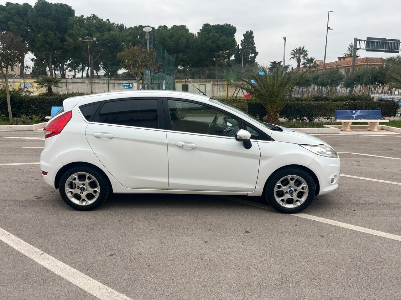 Ford Fiesta 1.4 TDCi 70CV 5 porte Titanium