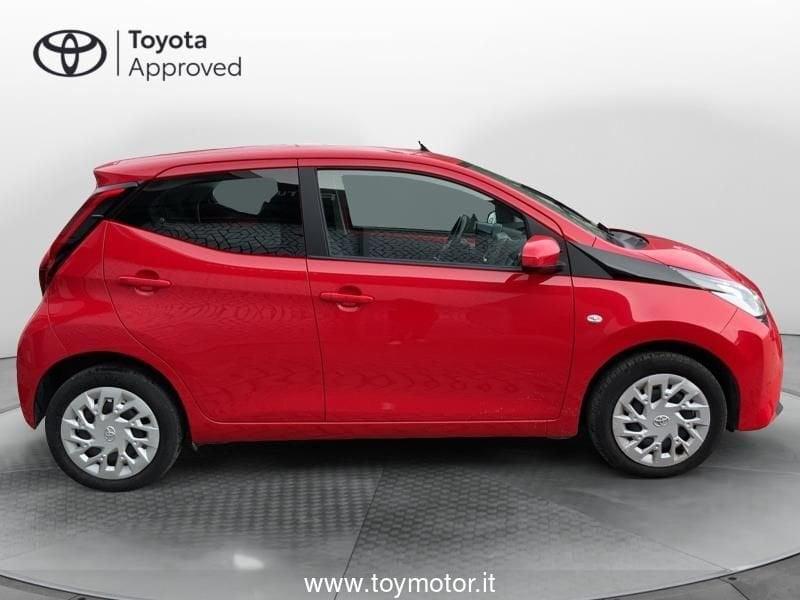 Toyota Aygo 2ª serie Connect 1.0 VVT-i 72 CV 5 porte x-play