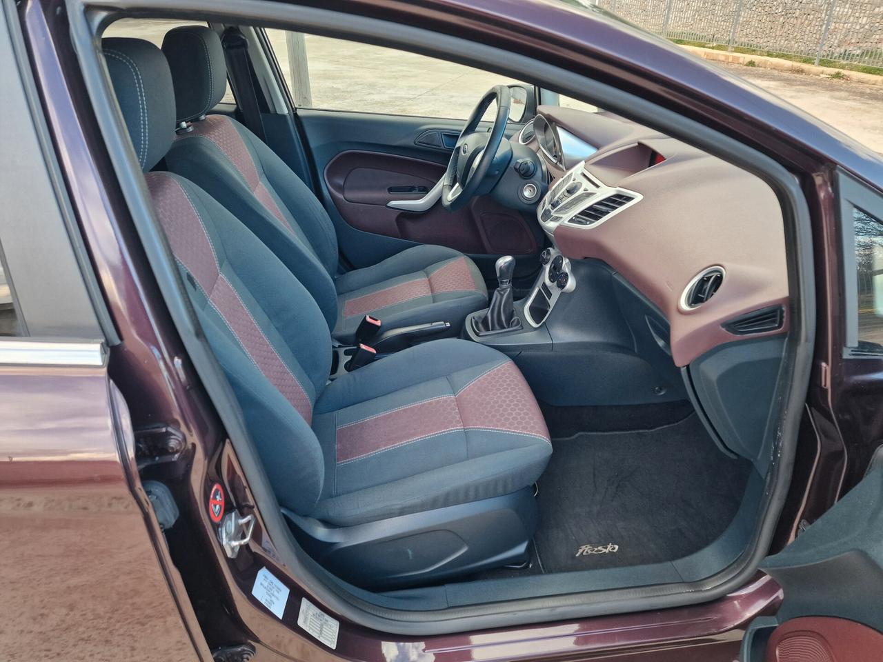 Ford Fiesta 1.4 5 porte Bz.- GPL Titanium