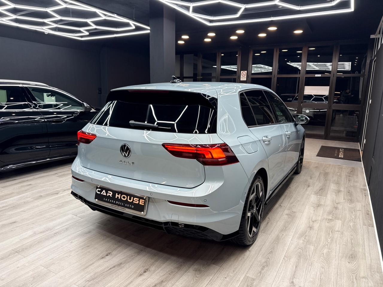 Volkswagen Golf 2.0 TDI 150CV R-Line DSG