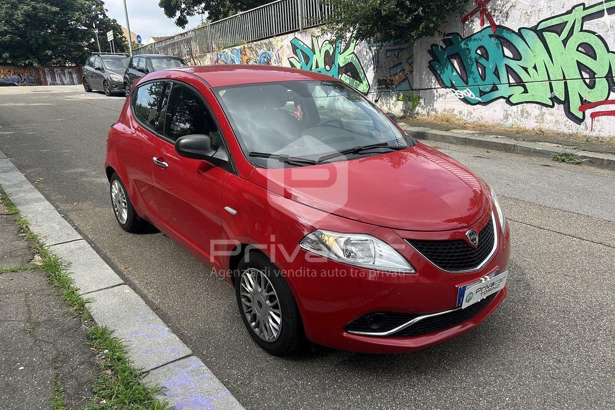 LANCIA Ypsilon 1.2 69 CV 5 porte Silver