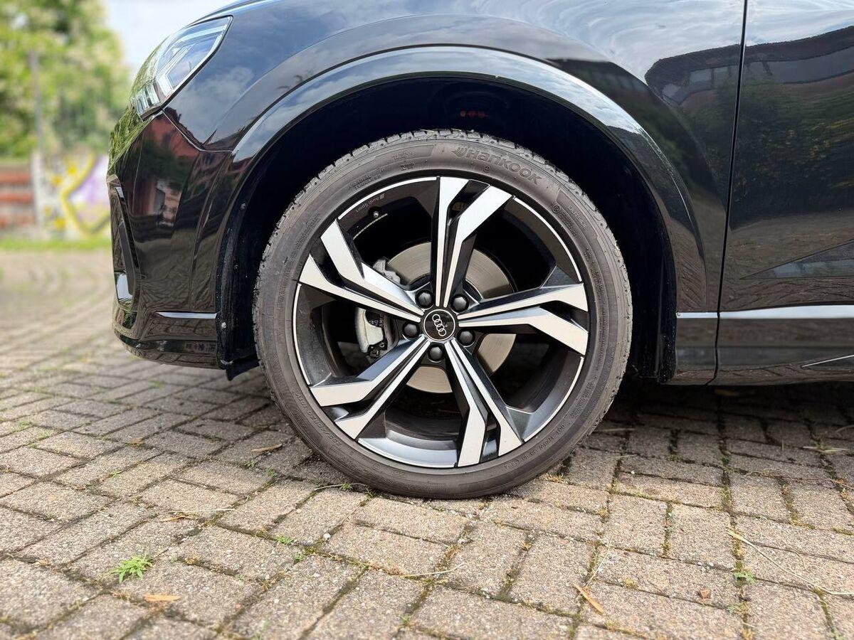 Audi Q3 Sportback 35 1.5 tfsi Identity Black s-tronic