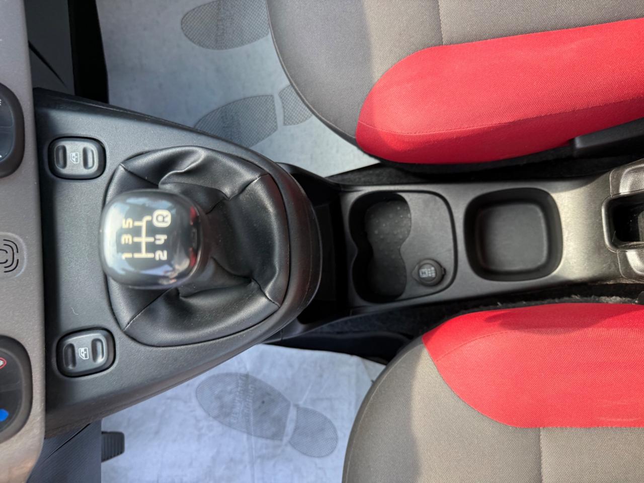 Fiat Panda 1.2 Easy OK NEOPATENTATI-5 POSTI