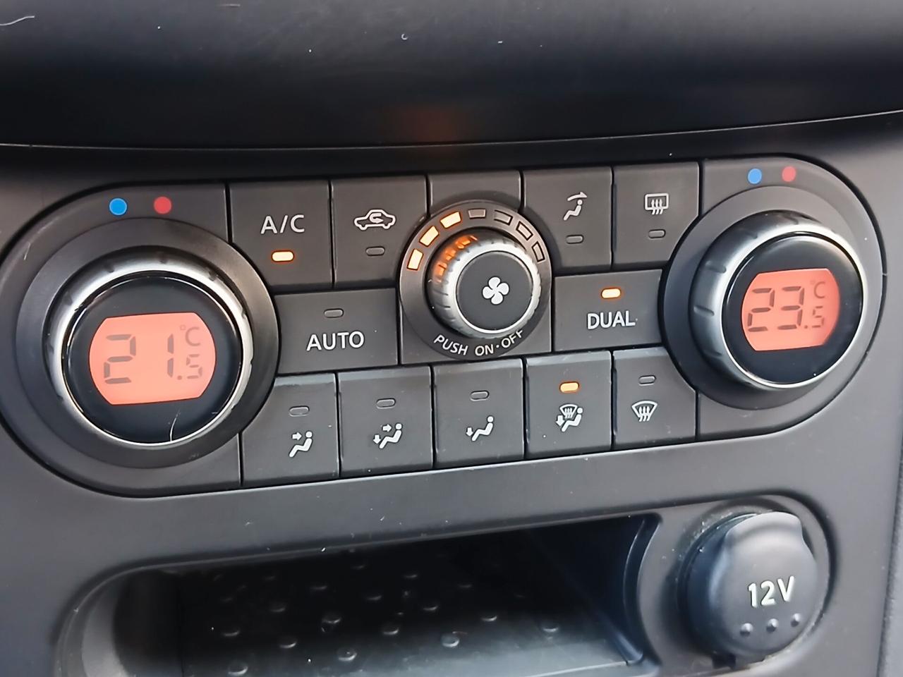 Nissan Qashqai Tekna 86 000 km certificati