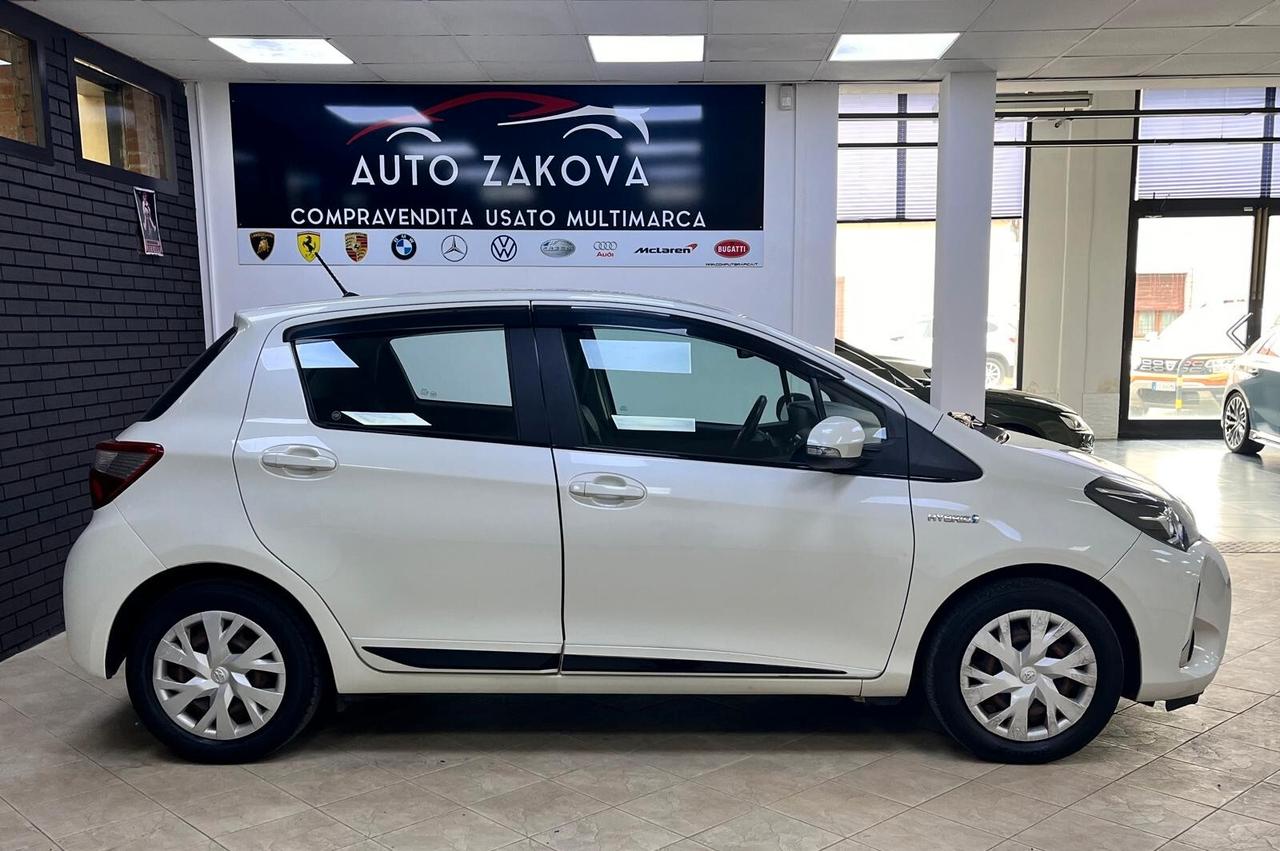 Toyota Yaris 1.5 Hybrid 5 porte Cool