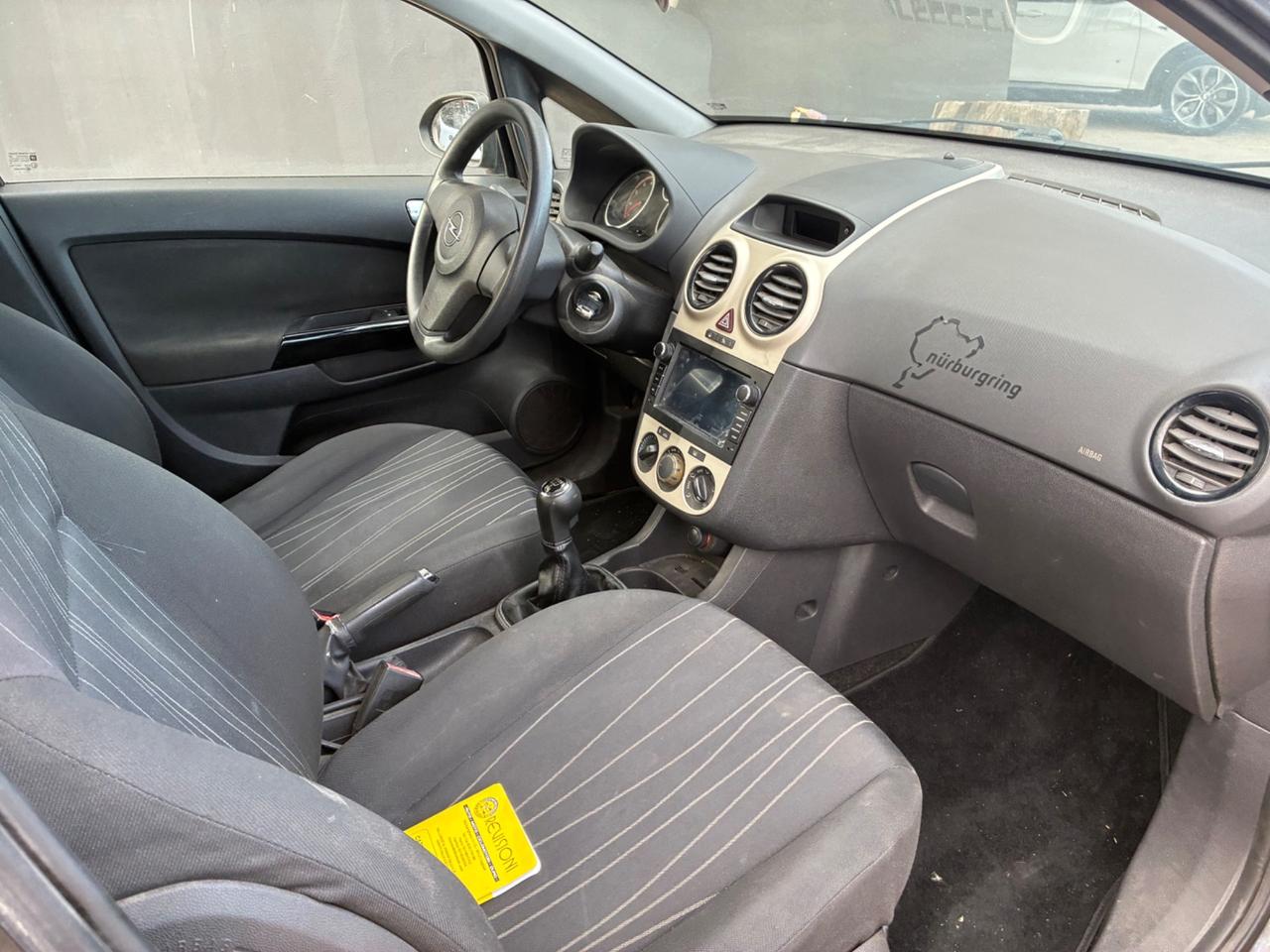 Opel Corsa 1.2 5 porte Cosmo