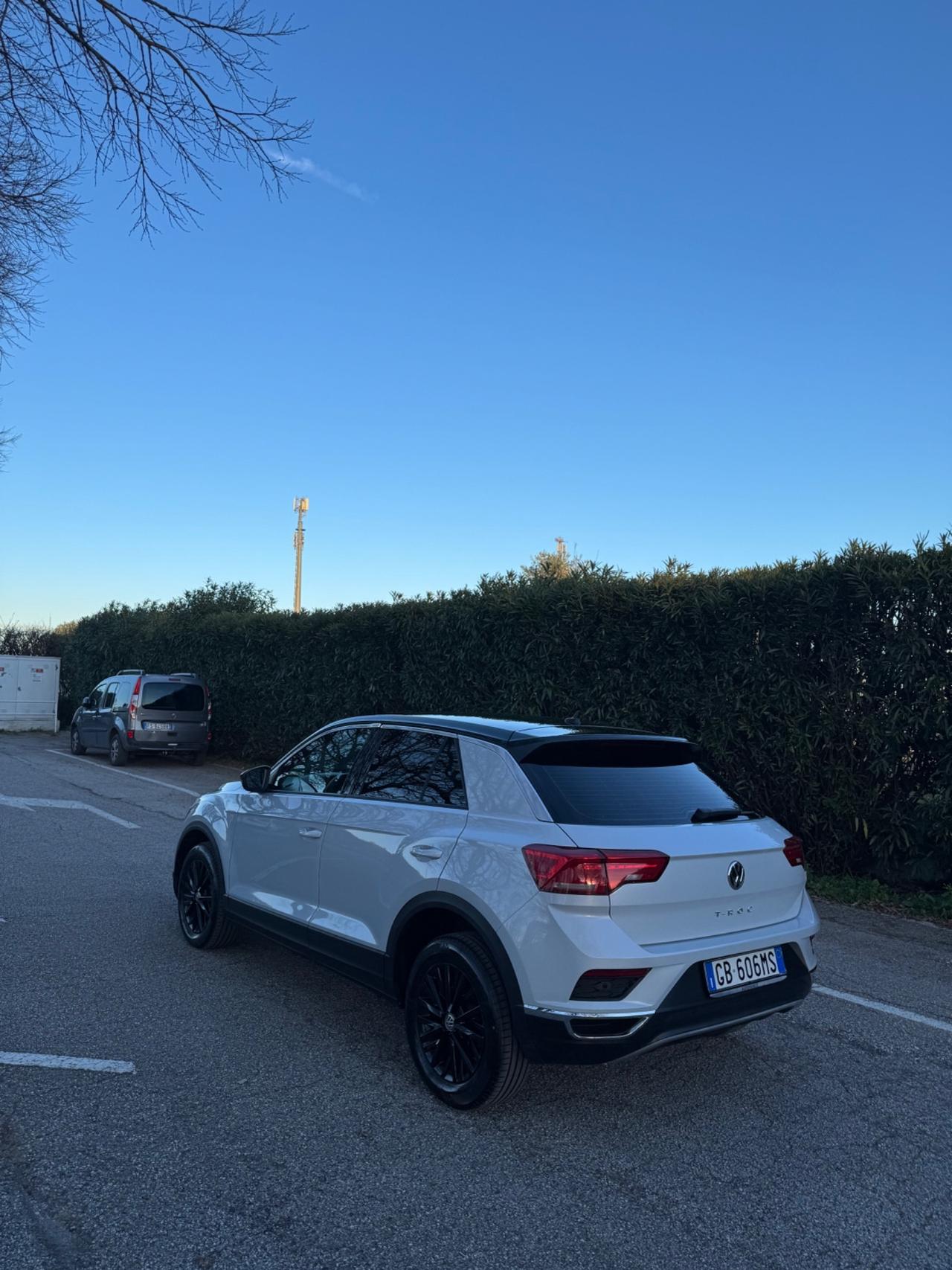 Volkswagen T-Roc 1.6 TDI SCR Business BlueMotion Technology