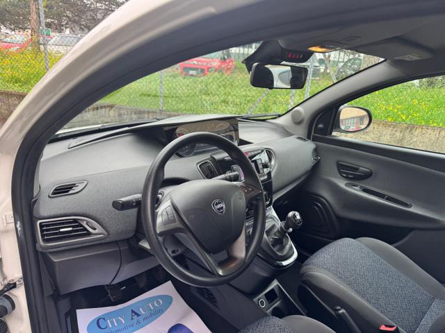 LANCIA Ypsilon 1.0 FireFly 5 porte Hybrid Silver