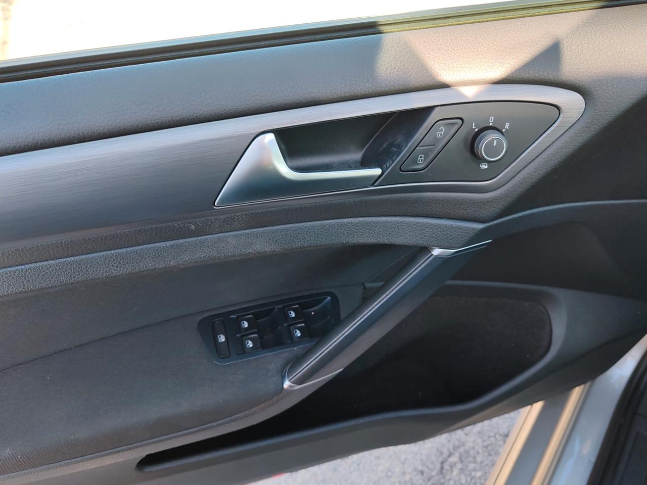 Volkswagen Golf 1.6 TDI Business BlueMotion Tech