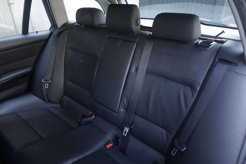 BMW Serie 3 BMW Serie 3 318d 2.0 143CV cat Touring Eletta Unicoproprietario
