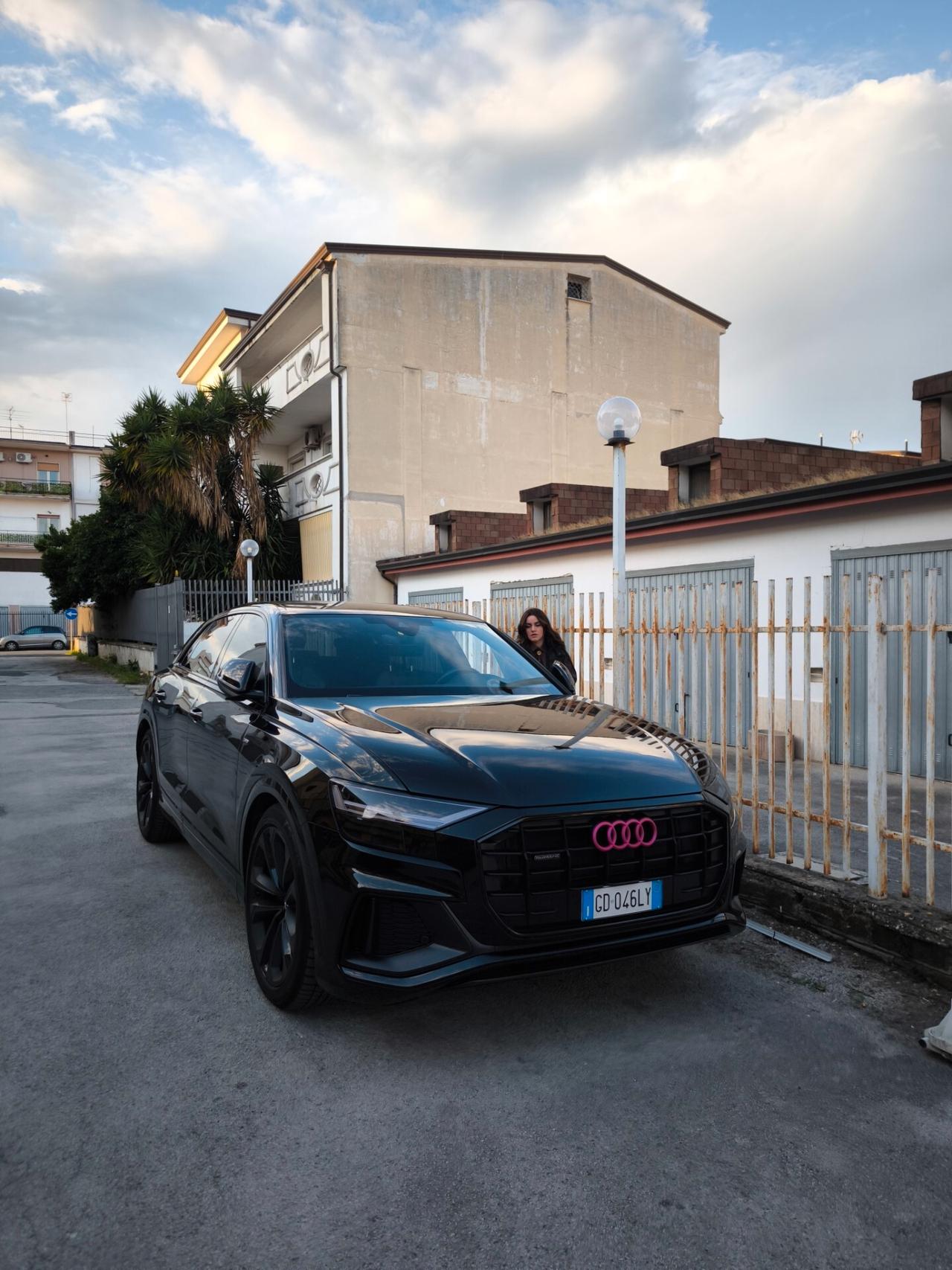 Audi Q8 50 TDI 286 CV quattro tiptronic Sport s-line identity Black Total