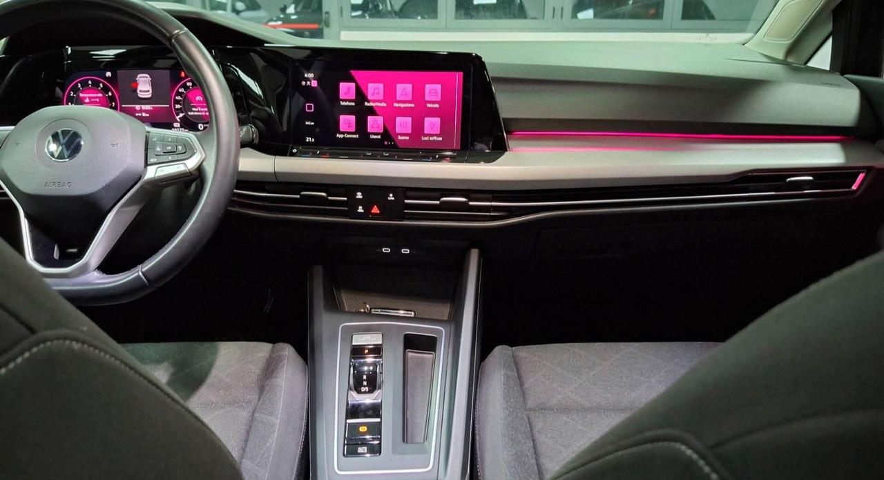 Volkswagen Golf 1.0 eTSI EVO DSG uniproprietario