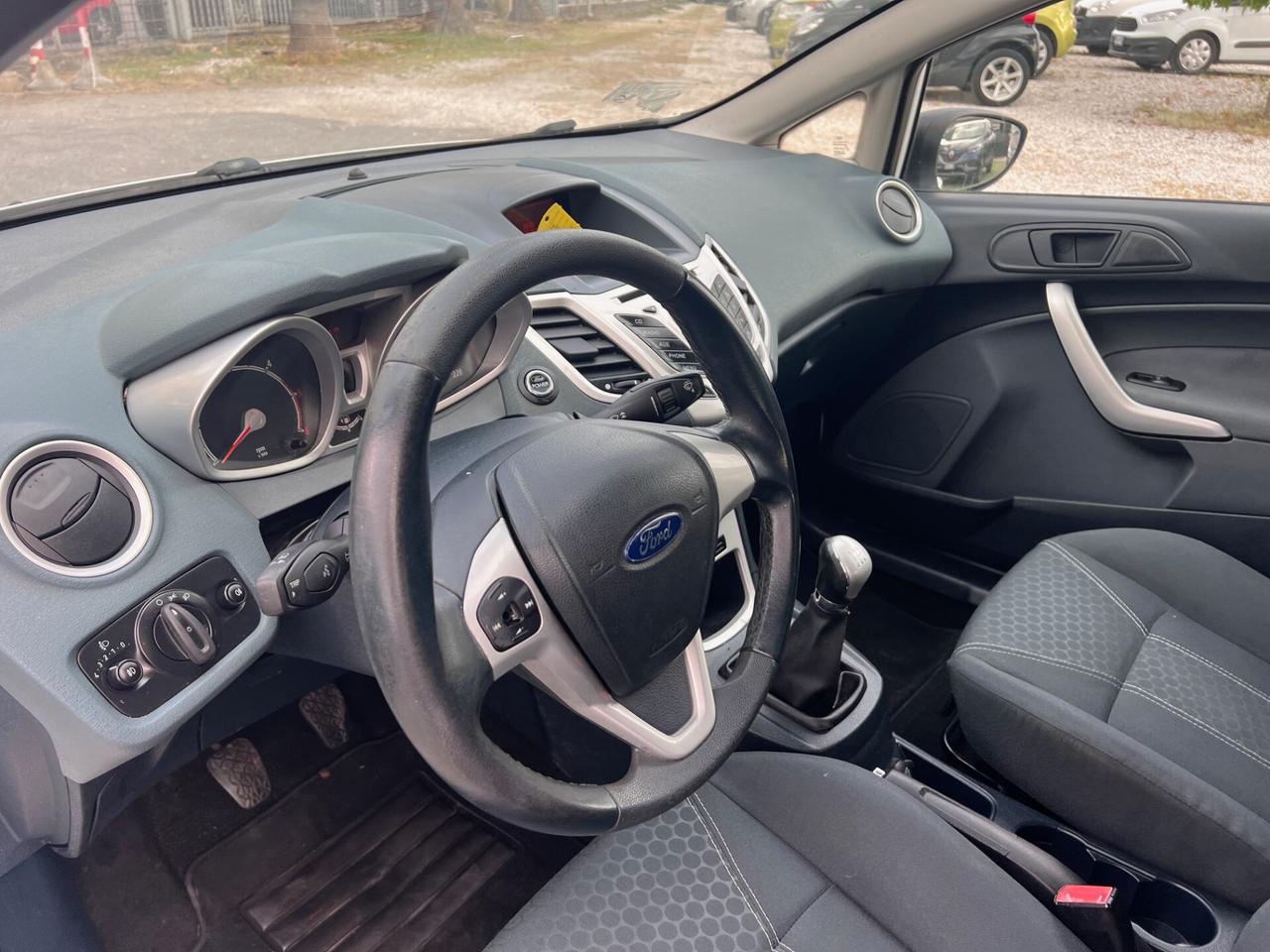 Ford Fiesta 1.4 TDCi 5p. Titanium