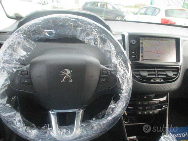 Peugeot 2008 1.2 PURETECH 110CV E6 ALLURE PACK PEL