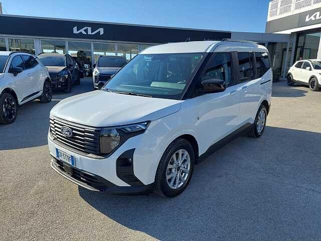 Ford Tourneo Courier 1.0 EcoBoost Powershift Titanium