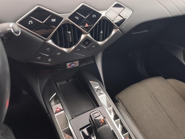 DS AUTOMOBILES DS 3 1.5 bluehdi So Chic 130cv auto