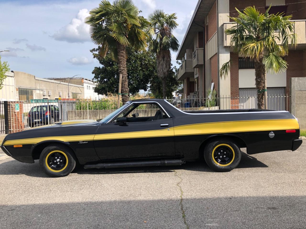 Ford Gran Torino Black & Gold