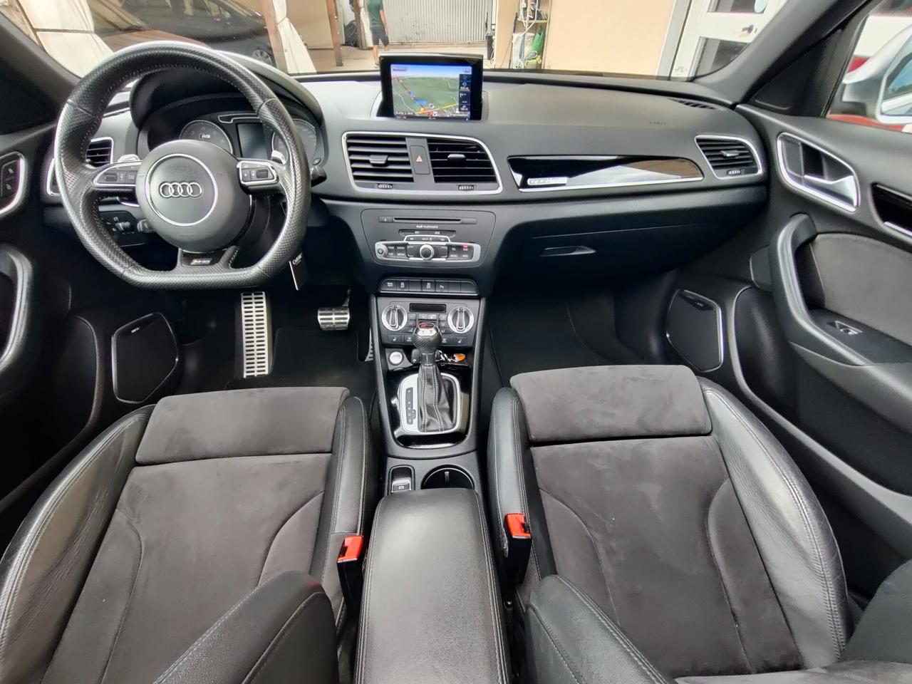 Audi RSQ3 RS 2.5 TFSI quattro S tronic