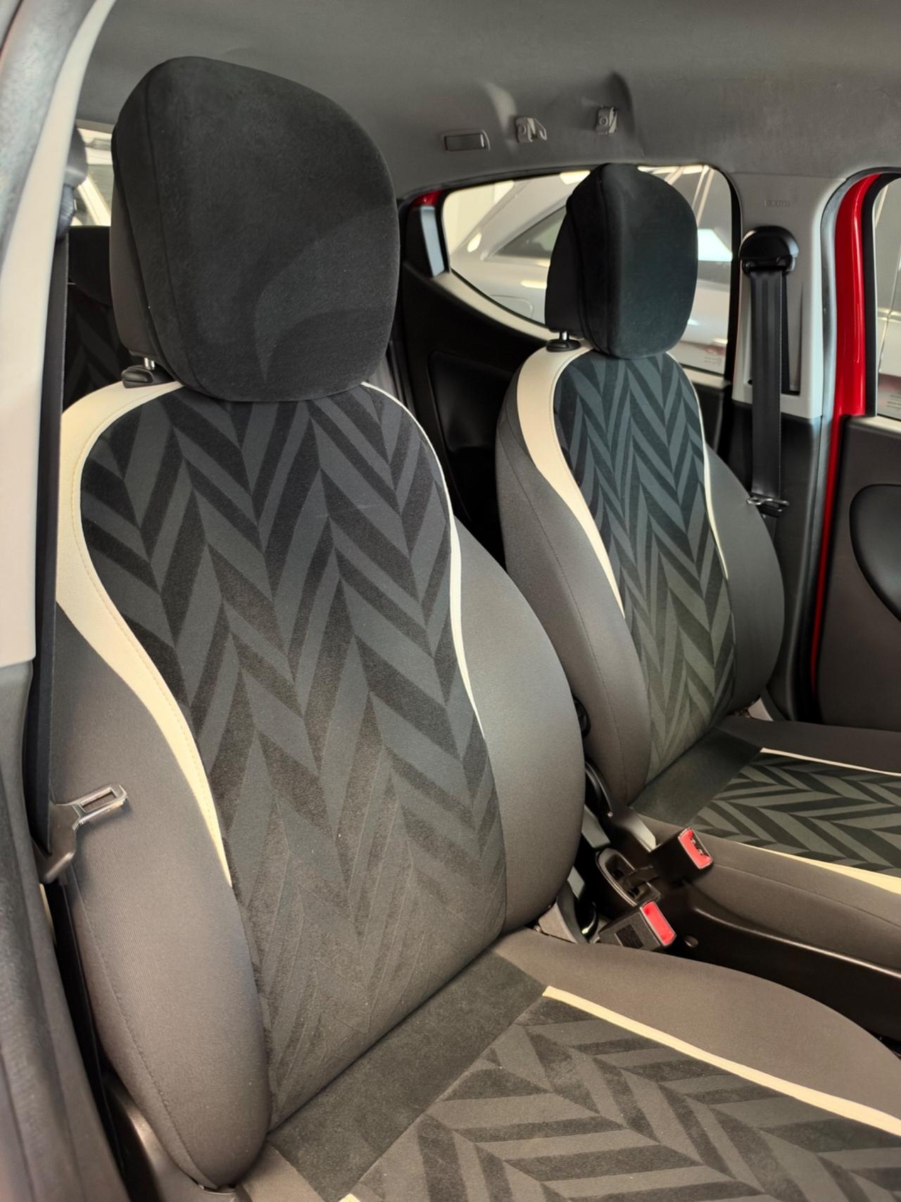 Lancia Ypsilon 1.3 MJT 95 CV Lounge