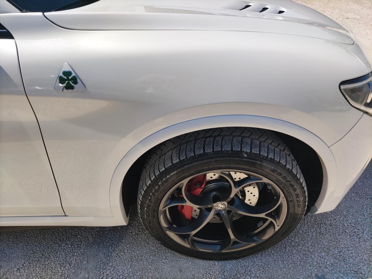 Alfa Romeo Stelvio 2.9 Bi-Turbo V6 510 CV AT8 Quadrifoglio