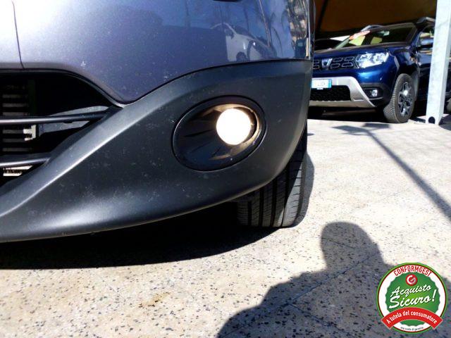 NISSAN Qashqai 2.0 dCi DPF Tekna 4X4