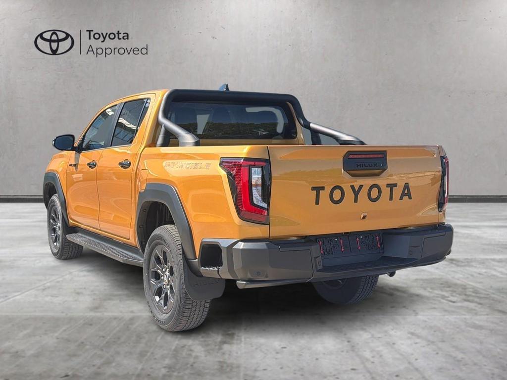 Toyota Hilux 2.8 d-4d 48V double cab Invincible auto