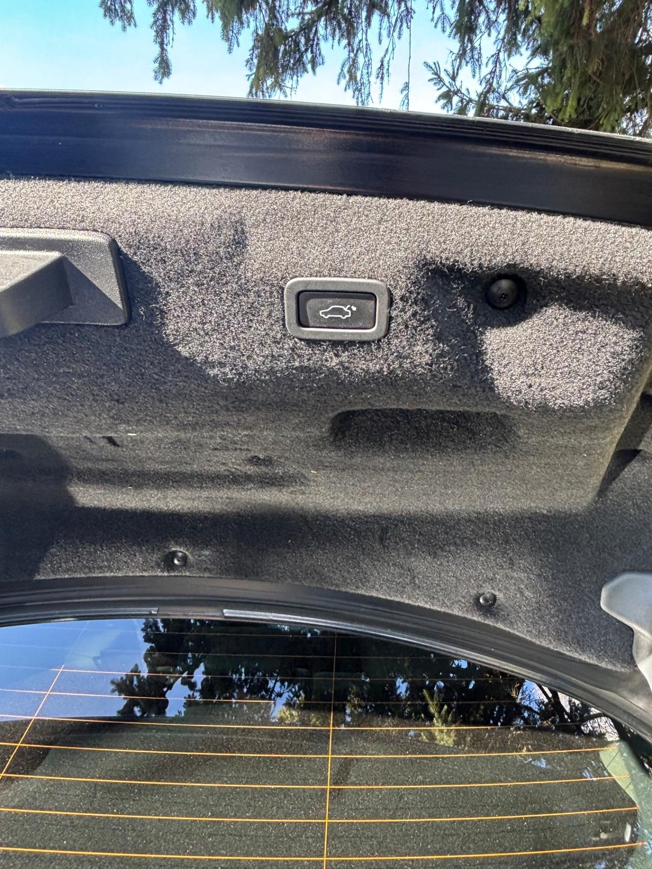 Jaguar XE 2.0 D Turbo R-Sport