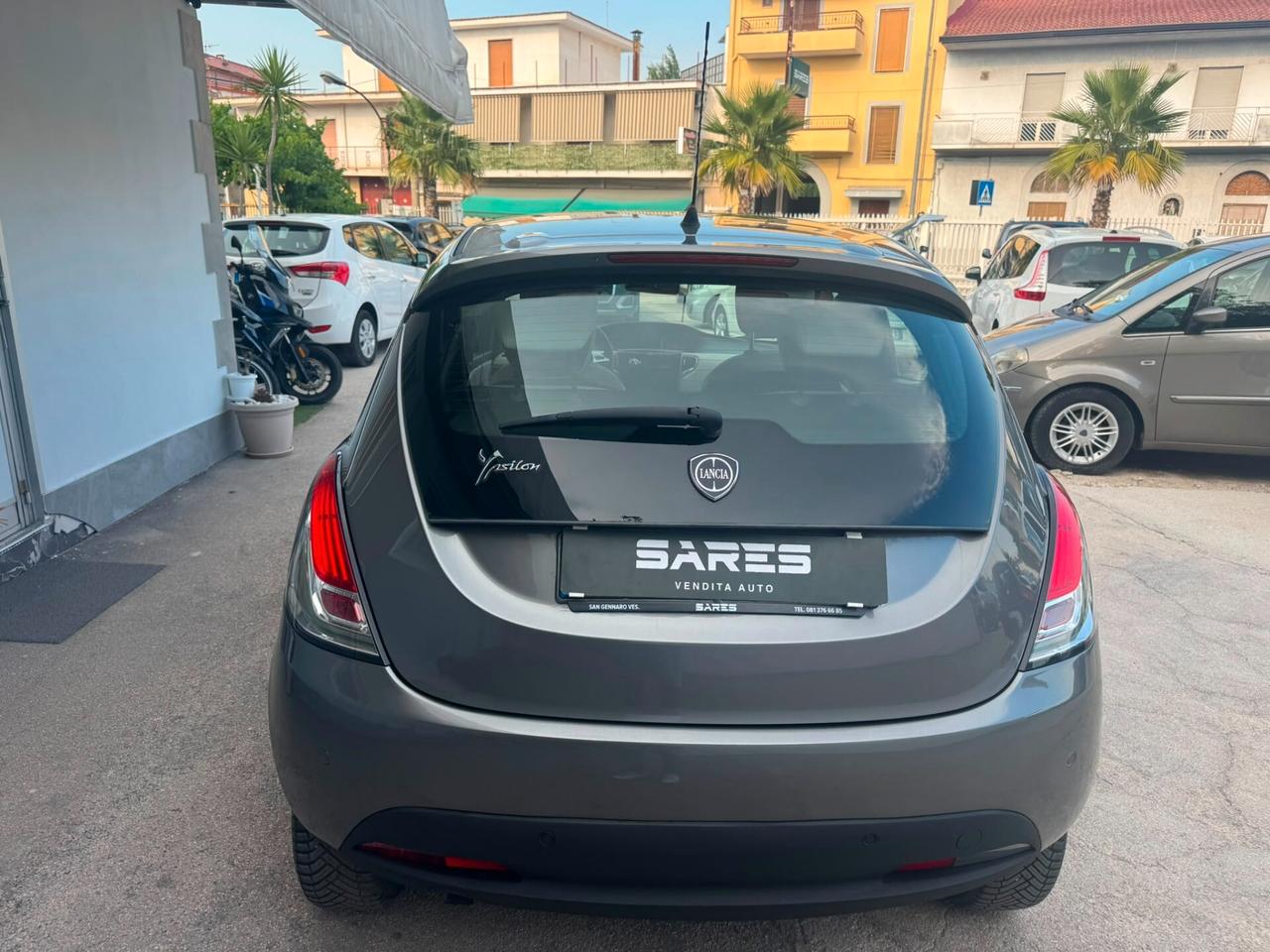 Lancia Ypsilon 0.9 TwinAir 85 CV 5 porte Metano Ecochic Elefantino