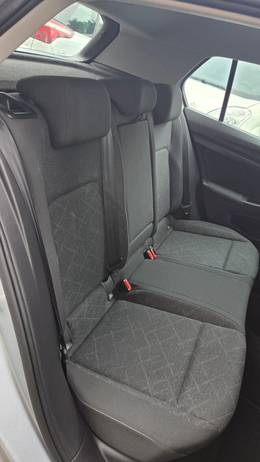 Volkswagen Golf 2.0 TDI Style IVA Neopatentati