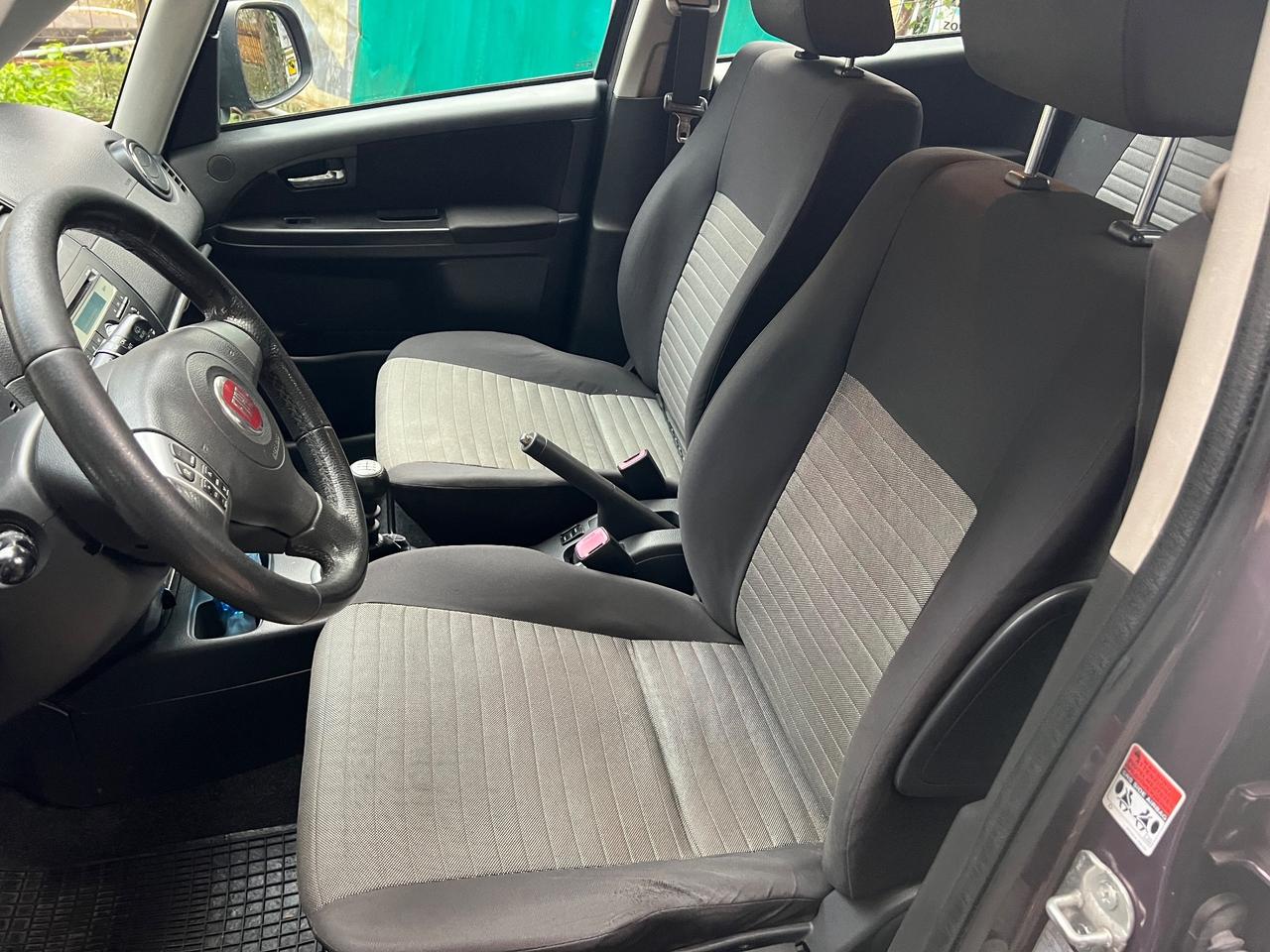 Fiat Sedici 2.0 MJT 16V 4x4 Experience - 2012