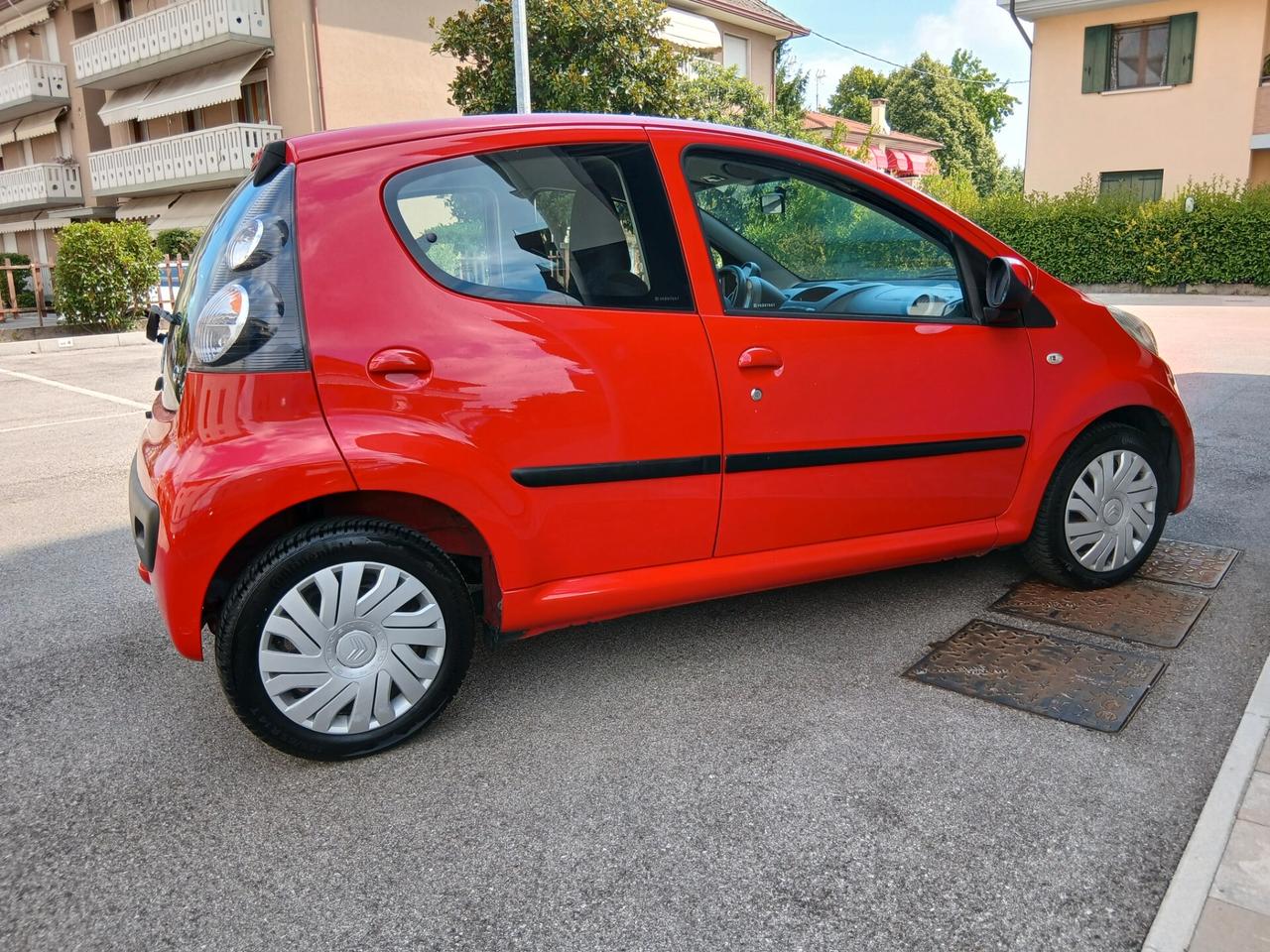 Citroen C1 1.0 5 porte OK per neo patentati