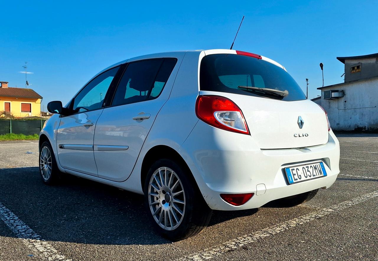 Renault Clio 1.2 16V 5 porte 20th Anniversario