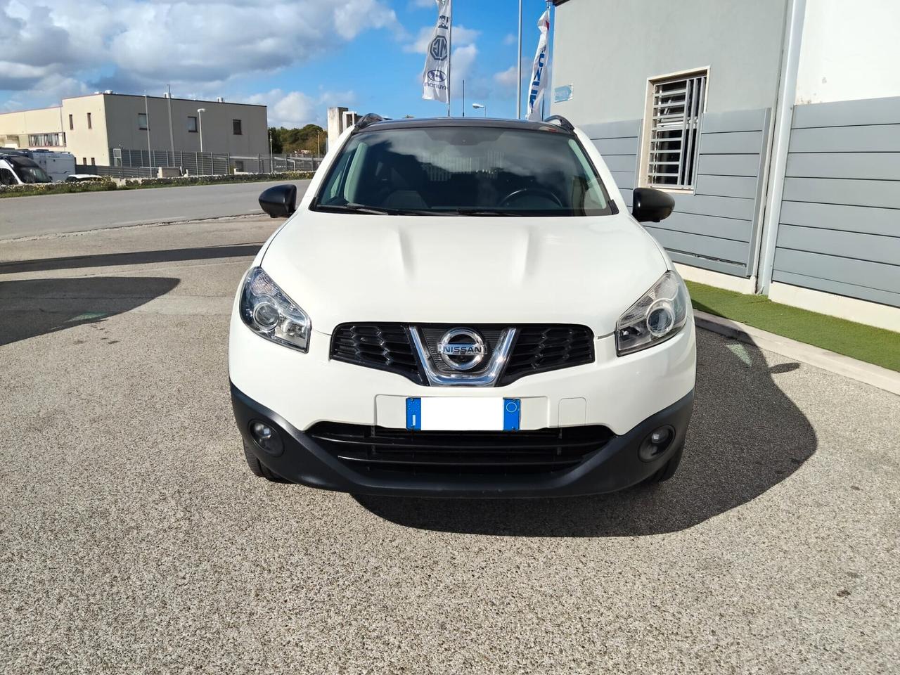 Nissan Qashqai 1.6 131cv TEKNA 360 4wd GANCIO TRAINO