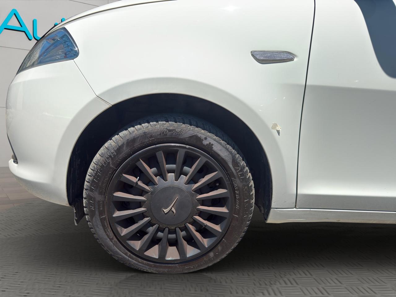 Lancia Ypsilon 1.2 69 CV 5 porte GPL Ecochic Silver