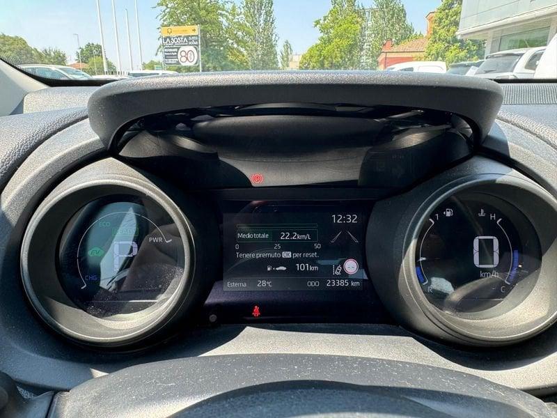 Toyota Yaris Hybrid Trend MY22